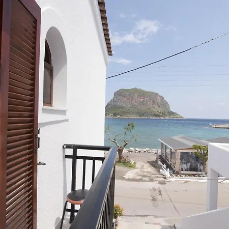 Agnantio Gæstehus Monemvasía