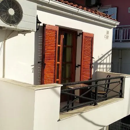 Agnantio ゲストハウス モネンバシア