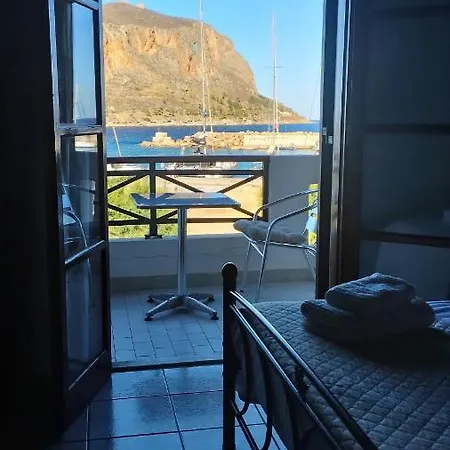 Agnantio Gæstehus Monemvasía